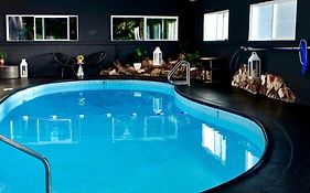 Sierra Blue Hotel & Swim Club